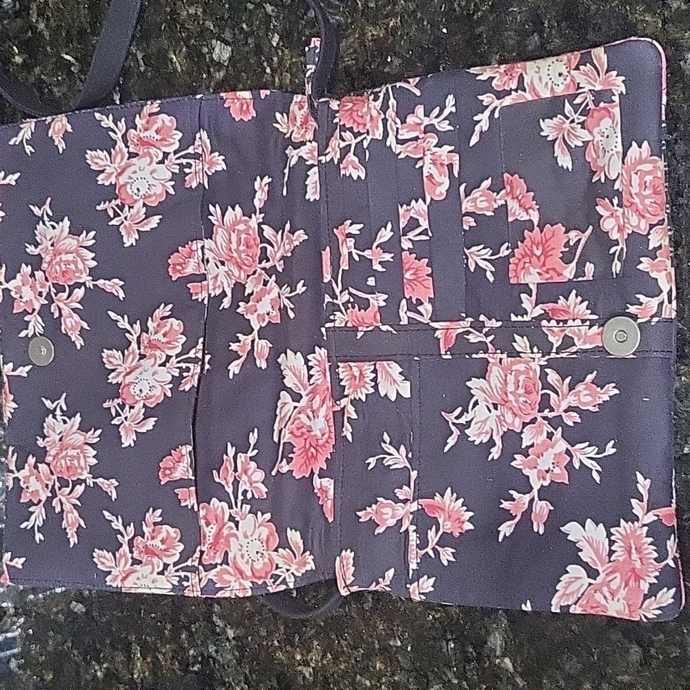 Bella Taylor Wallet Crossbody Purse Bag - Picture 2 of 7